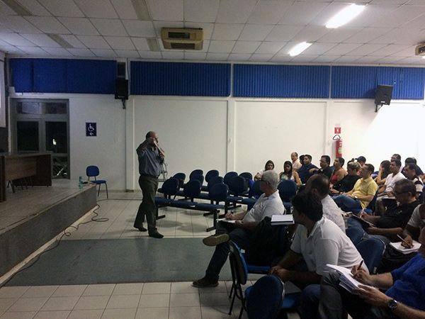 Palestra - "Conhecendo a profissão farmacêutica - áreas  de atuação"